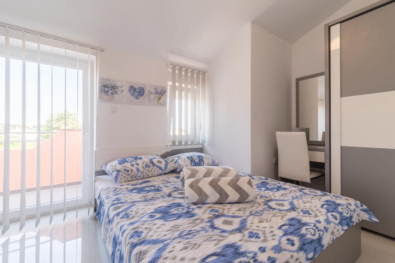 Villa Car Пула Екстер'єр фото