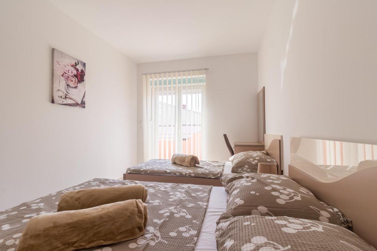 Villa Car Пула Екстер'єр фото